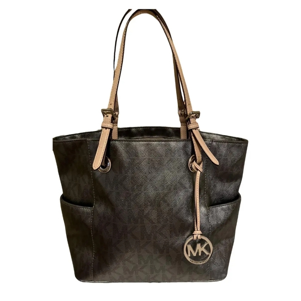 Authentic Michael Kors Metallic Silver Handbag.
